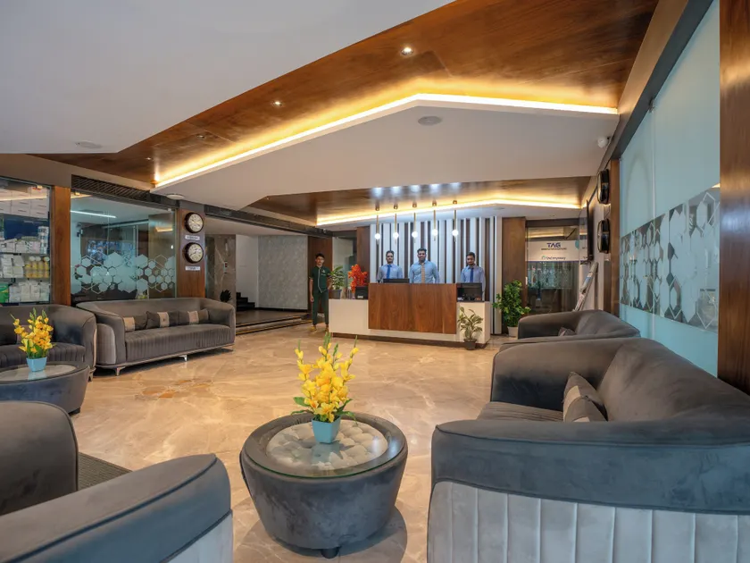 GRAND ONE TOWER - Image 1