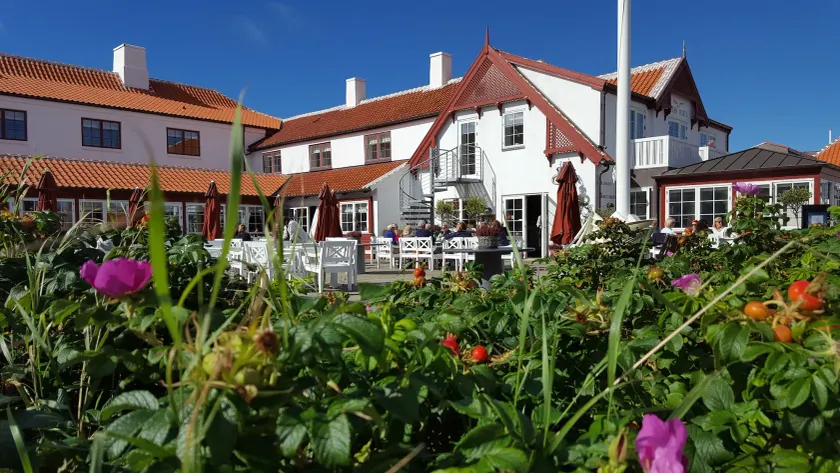 Ruths Hotel - Image 1