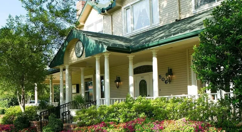 The Sanford House Inn & Spa - Image 1