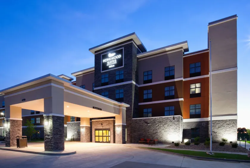 Homewood Suites by Hilton Davenport - Image 1