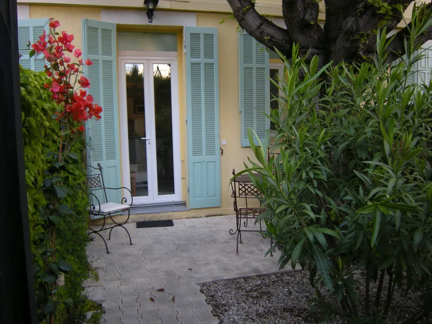 Croisette Oasis - Image 1