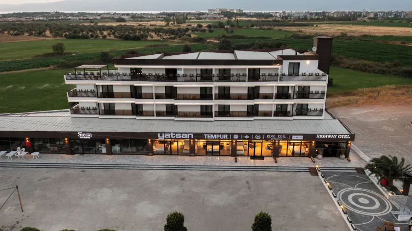 E87 Highway Otel - Image 1