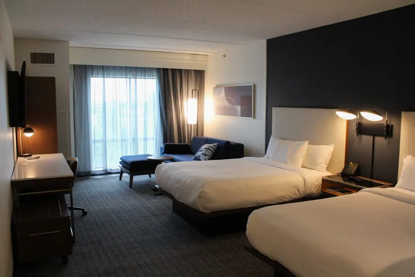 Courtyard by Marriott Pittsburgh North/Cranberry Woods - Image 1