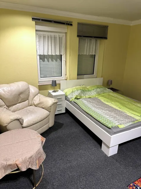 Large apartment for 3-11 guests in the Halle Leipzig Area - Image 1