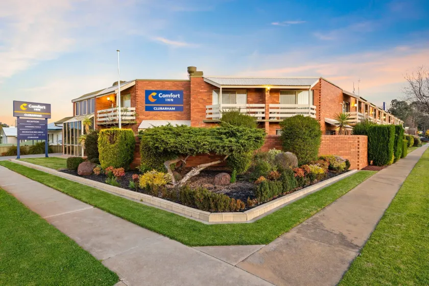 Comfort Inn Clubarham - Image 1