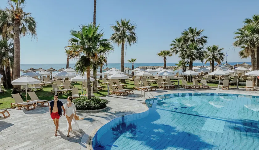 Golden Bay Beach Hotel - Image 1