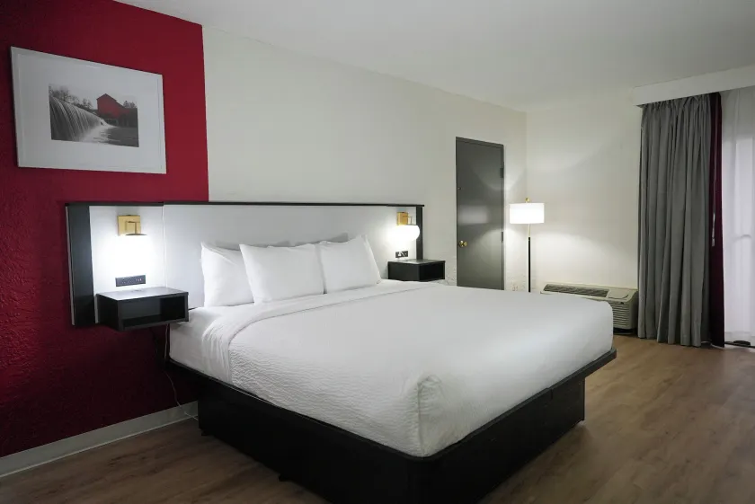 Ramada by Wyndham Tulsa Broken Arrow - Image 1
