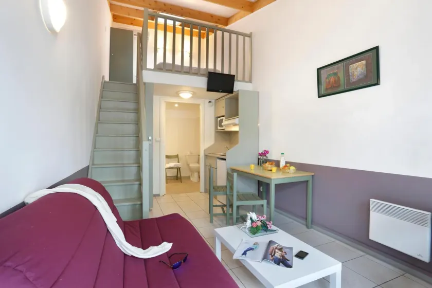 Hôtel Le Mervitel, Merville - Image 1
