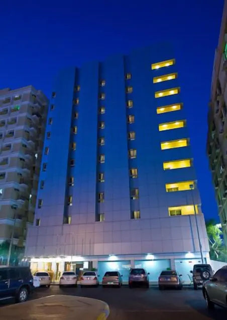Phoenix Plaza Hotel Apartments - Image 1