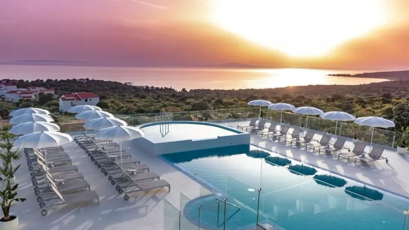 Hotel In Excelsis - Image 1