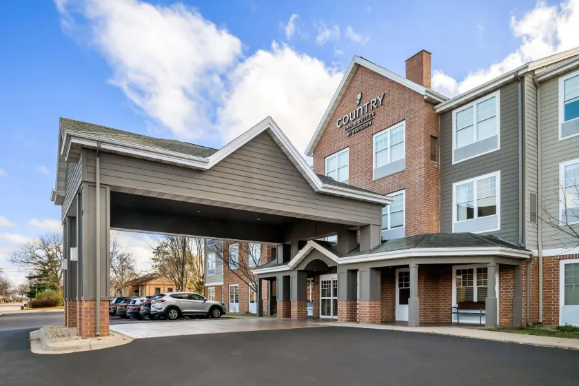 Country Inn & Suites by Radisson, Red Wing, MN - Image 1