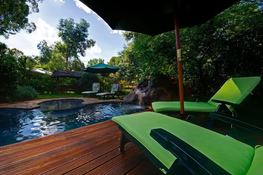 Woodland Gardens Self-Catering & Pet-Friendly Lodge - Image 1