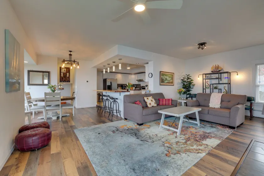 Chic Port Angeles Home w/ Oceanfront Balcony! - Image 1