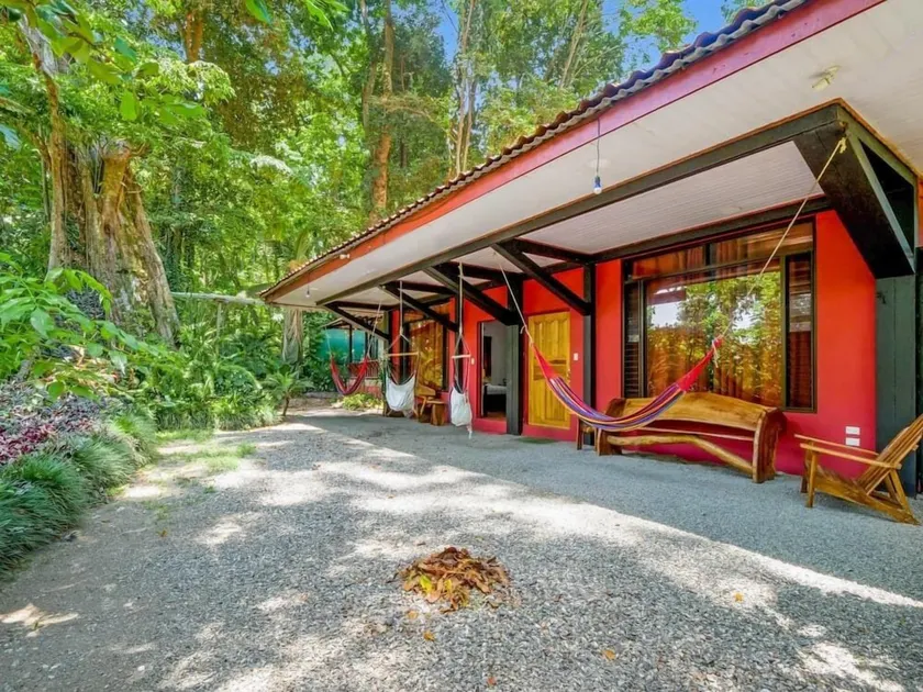 Hotel Casa Vito Beachfront - Image 1