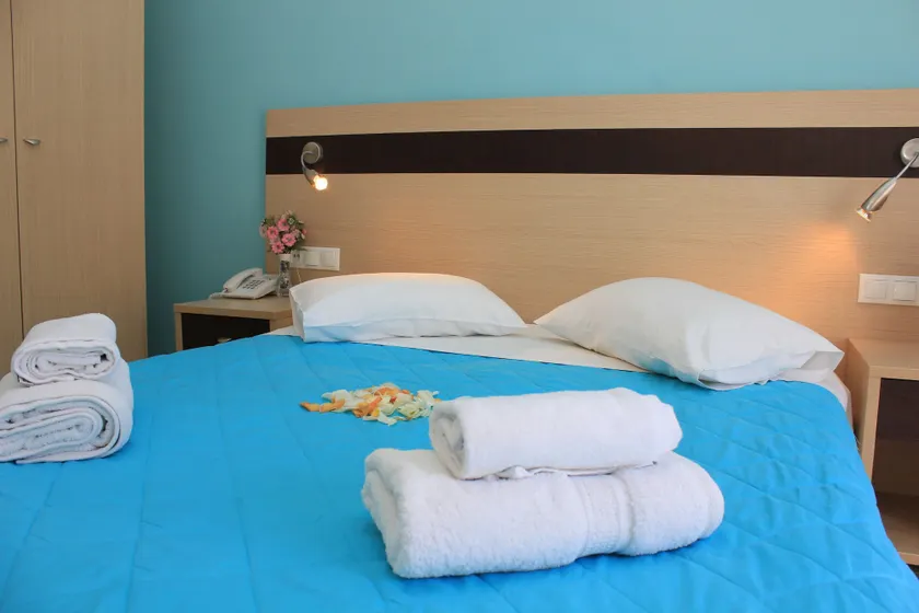Moschos Hotel - Image 1