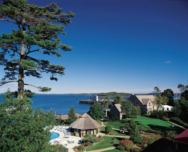 Holiday Inn Bar Harbor Regency Hotel by IHG - Image 1