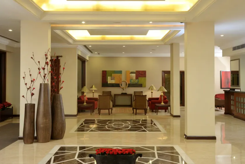 Hotel Express Towers - Image 1