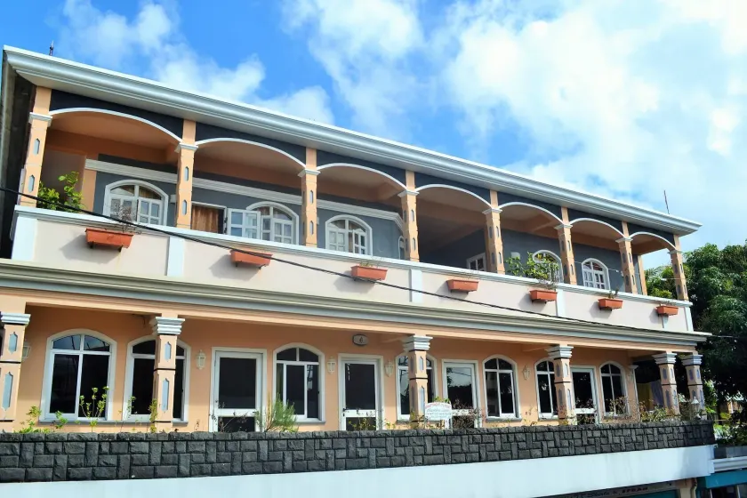 Golden Shell Residence - Image 1