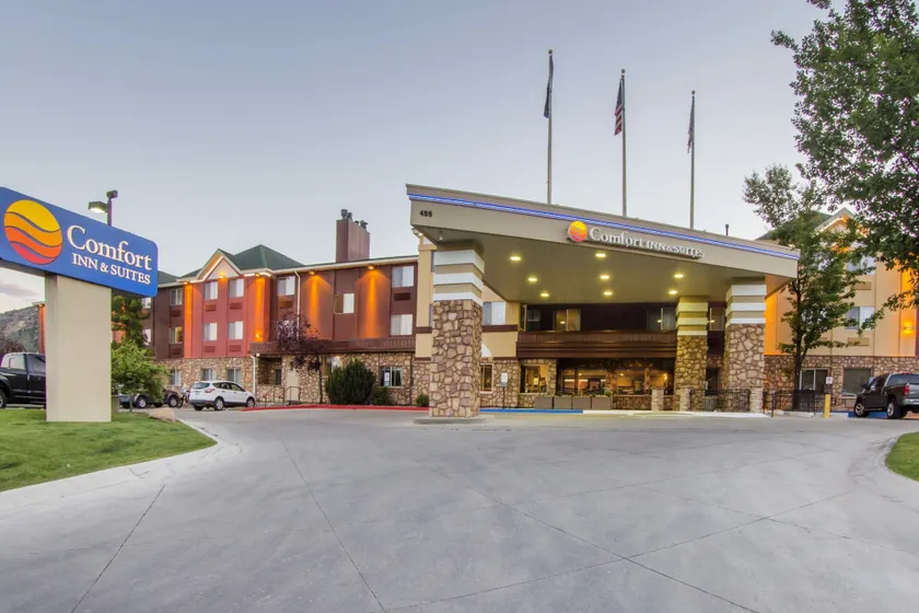 Comfort Inn & Suites Durango - Image 1