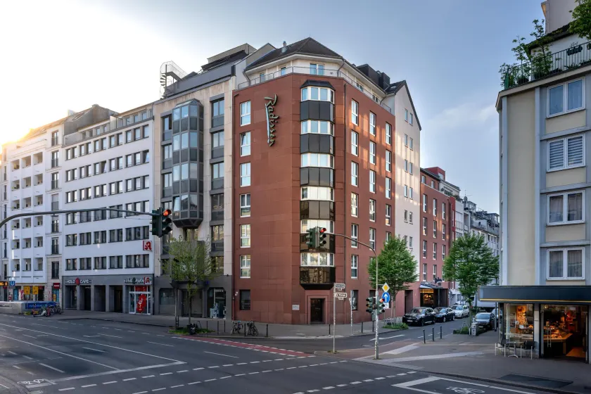 Radisson Hotel Dusseldorf City Center - Image 1