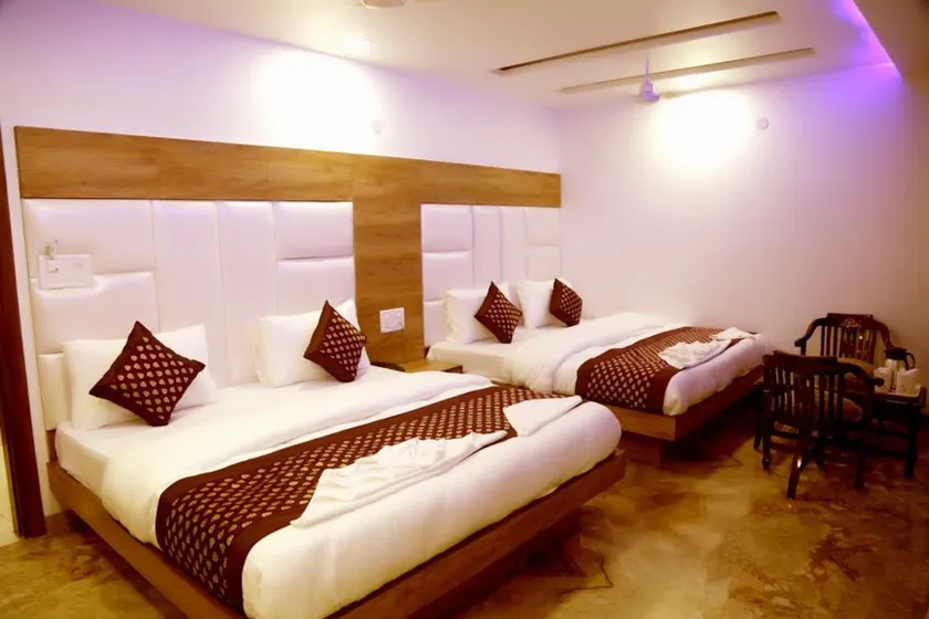 Hotel True Stay - Image 1