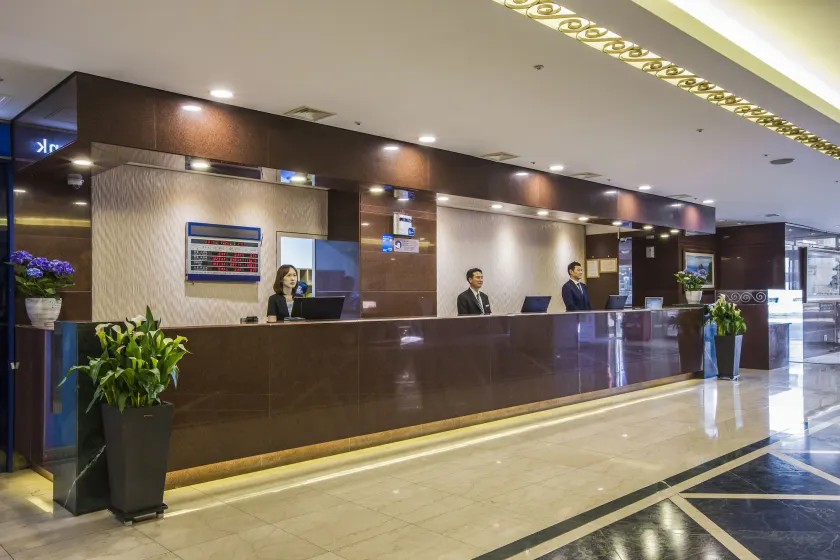 Hamilton Hotel - Image 1