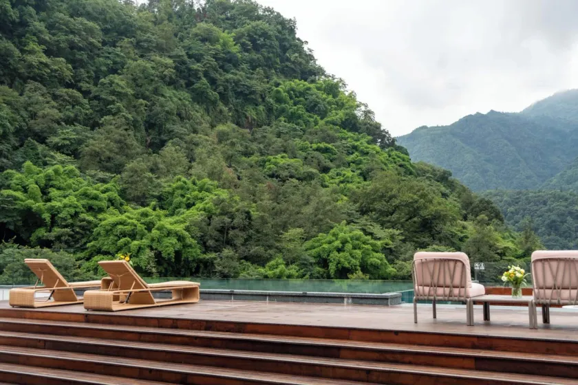 Emei Mountain Yi Qing Yin Resort Hotel - Image 1