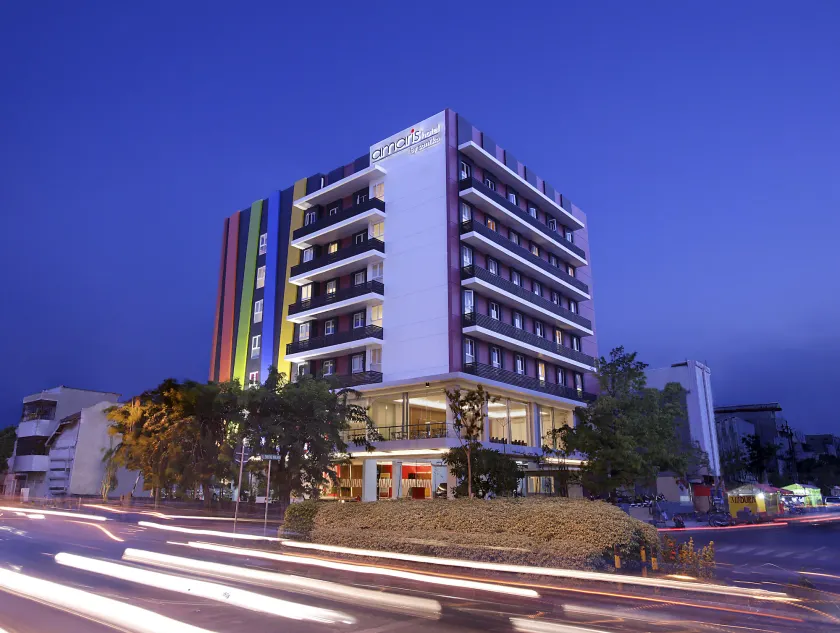 Amaris Hotel Embong Malang - Surabaya - Image 1