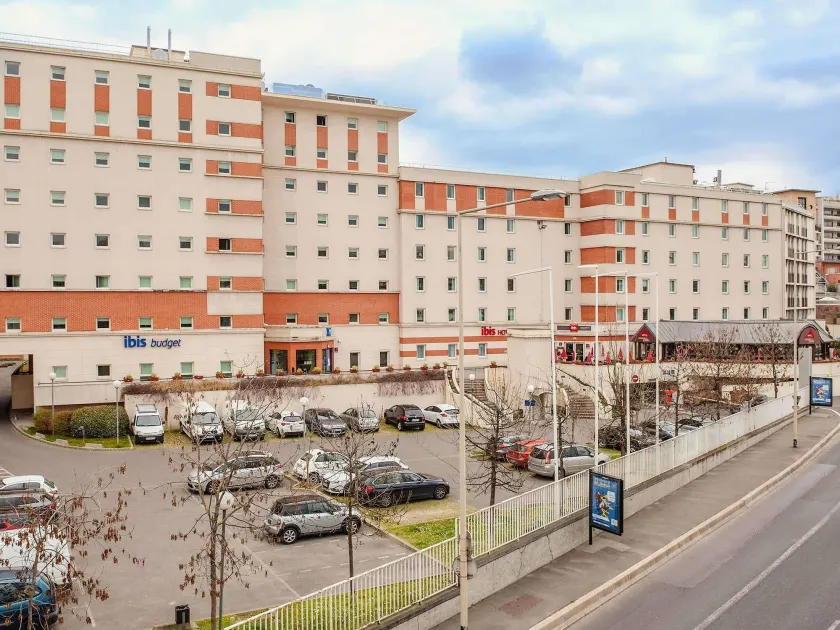 ibis Paris La Defense Courbevoie - Image 1