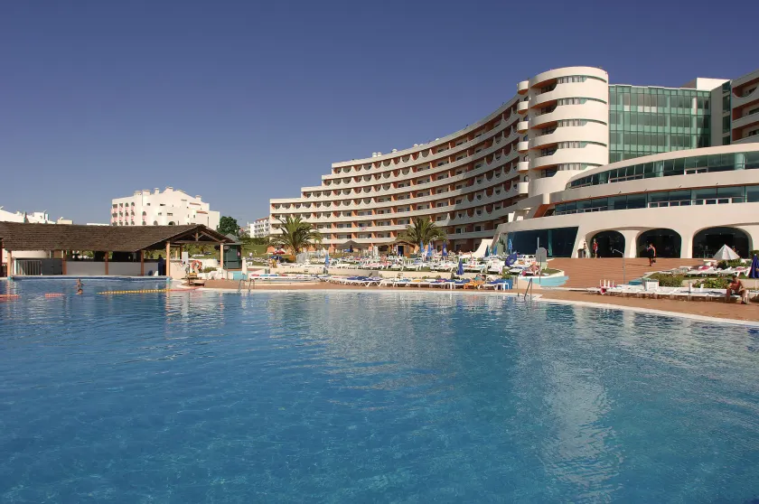 Hotel Apartamento Paraiso De Albufeira - Image 1