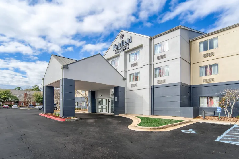 Fairfield Inn and Suites Mobile - Image 1