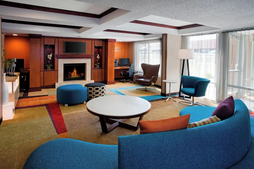 Fairfield Inn & Suites Merrillville - Image 1