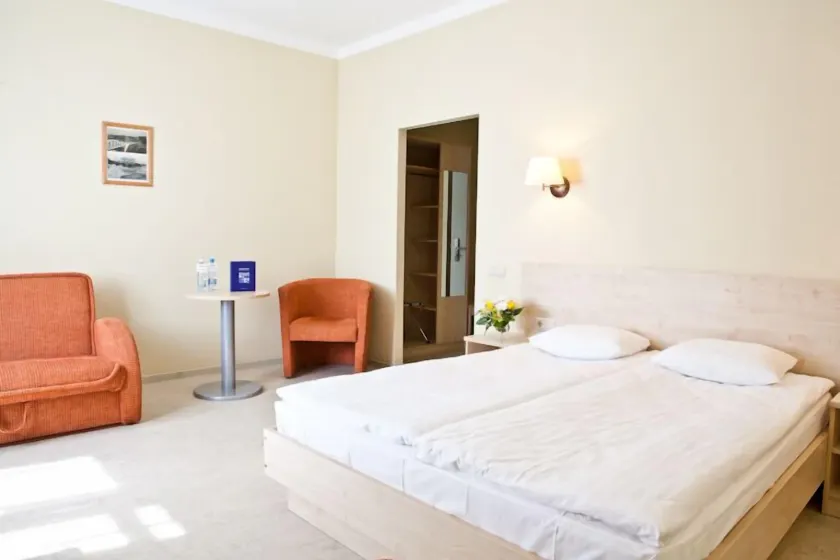 Kolonna Hotel Rēzekne - Image 1