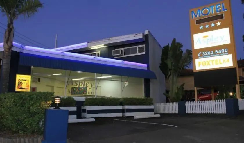 Aspley Motor Inn - Image 1