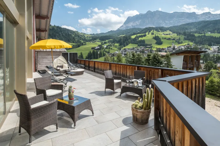 Hotel Serena - Image 1