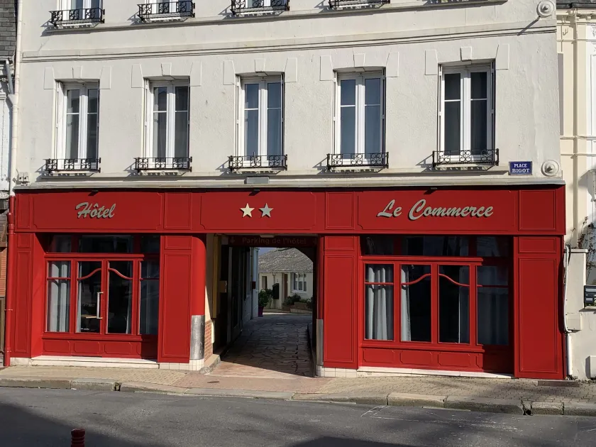 Hôtel Du Commerce - Image 1