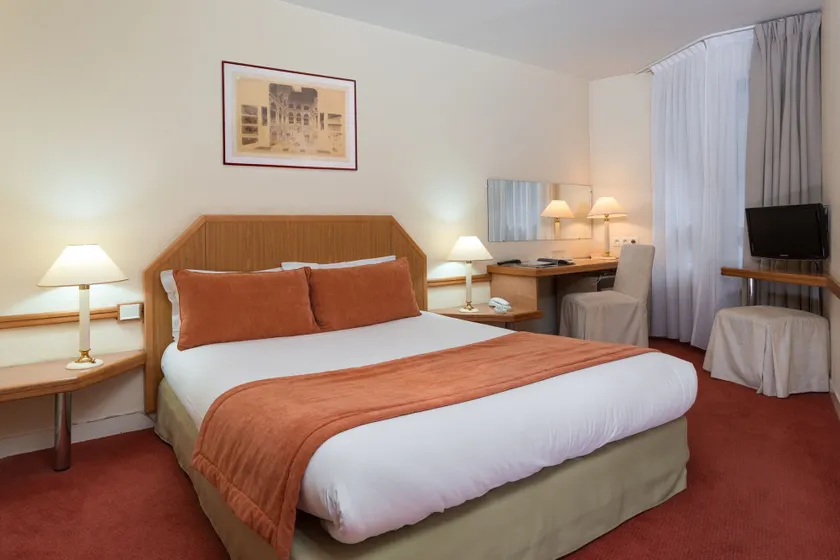 Hotel Fertel Etoile - Image 1