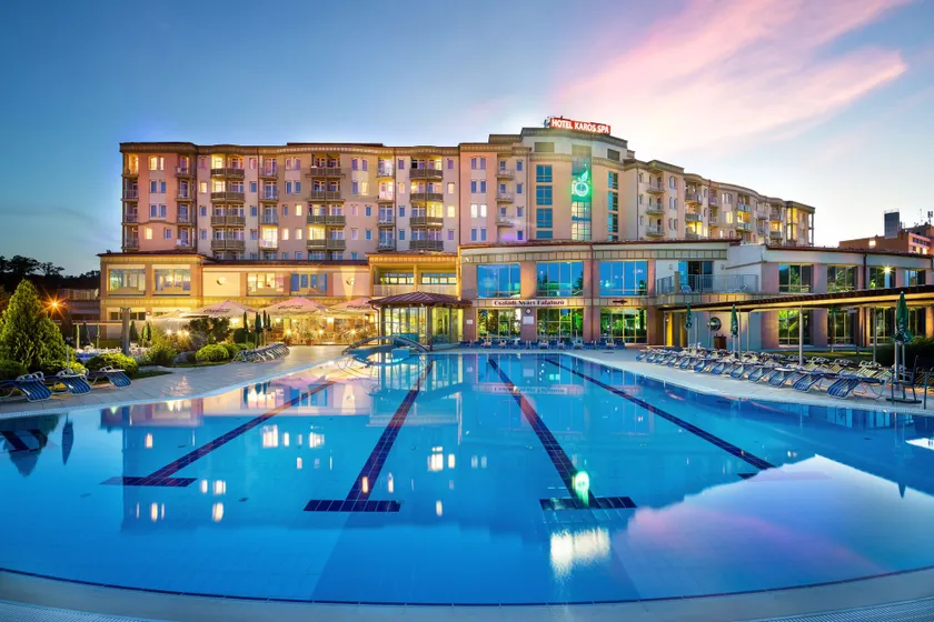 Hotel Karos Spa - Image 1