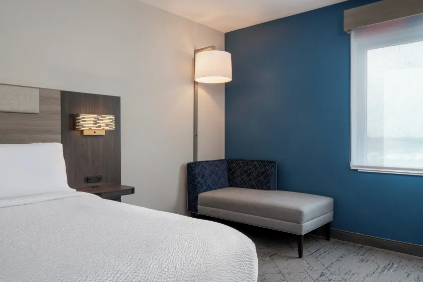 Holiday Inn Express & Suites Linden - Newark South by IHG - Værelse