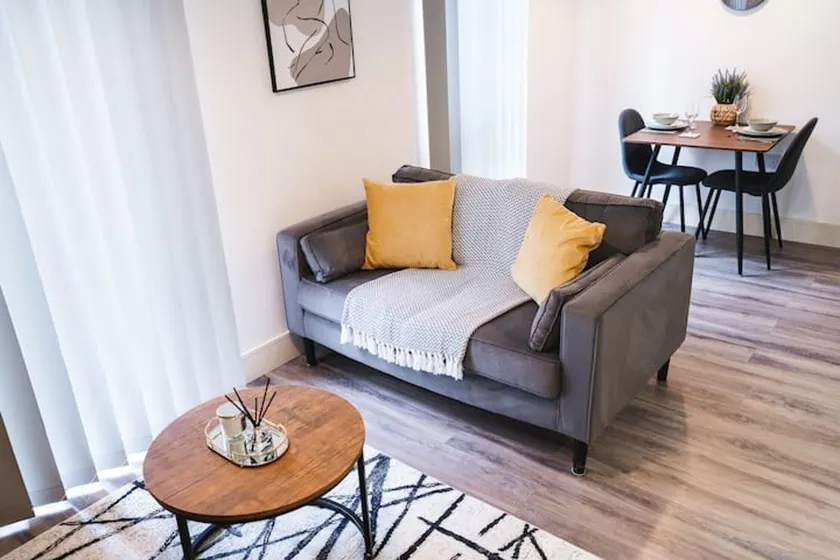 Staycay - Modern 1-Bed Apartment in Manchester City Centre - Image 1