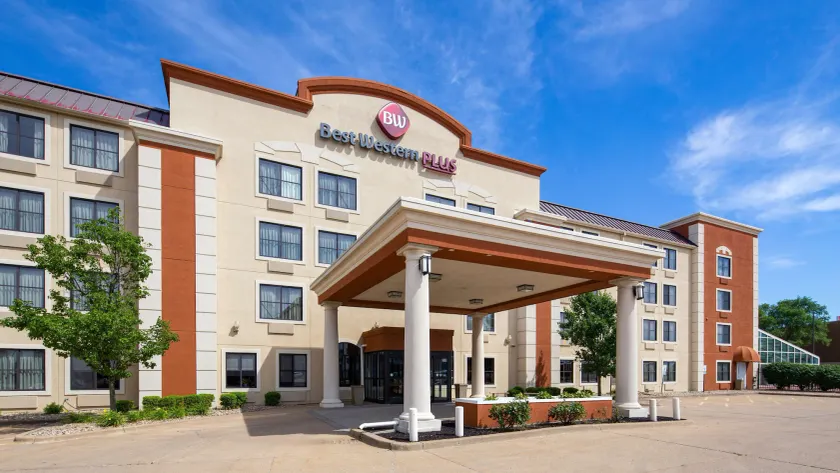 Best Western Plus Peoria - Image 1