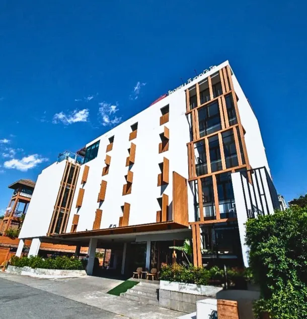 WE Terminal Hotel - Image 1