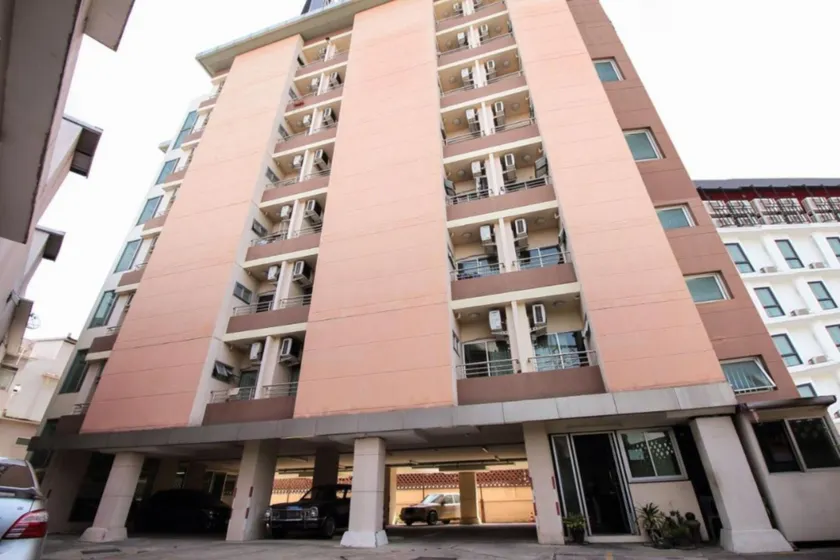 Mee sook Hotel and Residence - Image 1