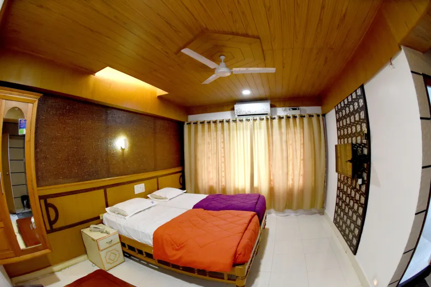 Hotel Sharada International - Image 1