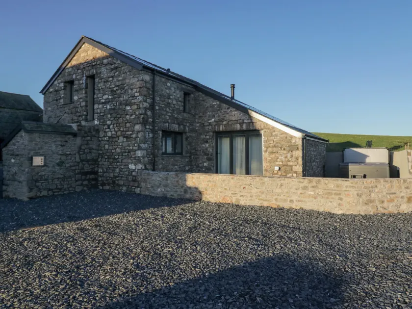 Apple Tree Barn - Image 1