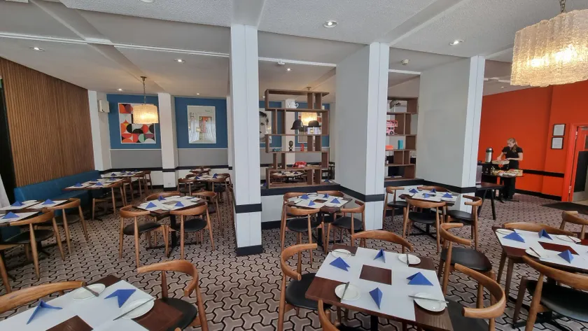 Lancaster Hall Hotel - Image 1