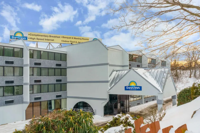 Days Inn by Wyndham Scranton PA - Image 1