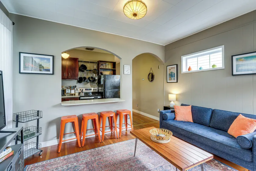 8 Mi to Lumen Field! Walkable Home w/ Fenced Yard - Image 1