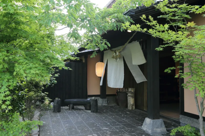 Shinwaen - Image 1