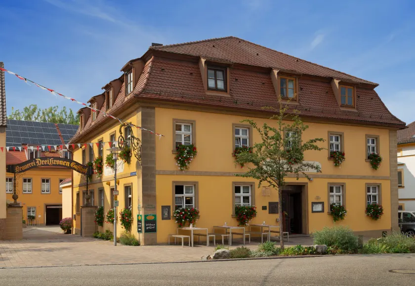 Hotel & Brauereigasthof Drei Kronen - Image 1